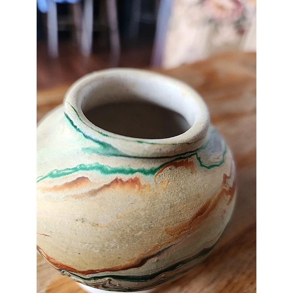 Vintage Nemadji Pottery USA Green Swirl Native‎ American Southwestern Small Vase